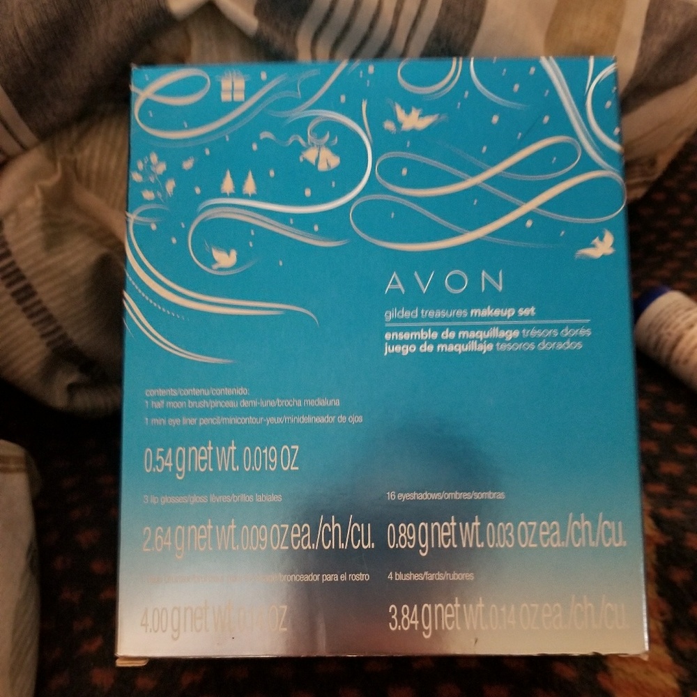 Large Avon makeup set